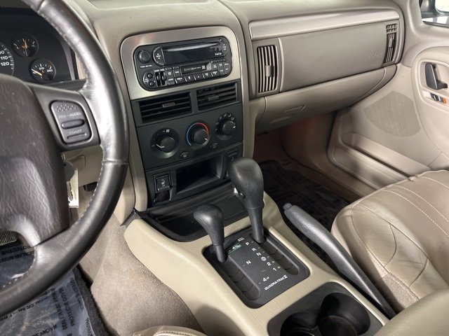 Used 2004 Jeep Grand Cherokee Laredo w/ Tan Your Hide Group image 13