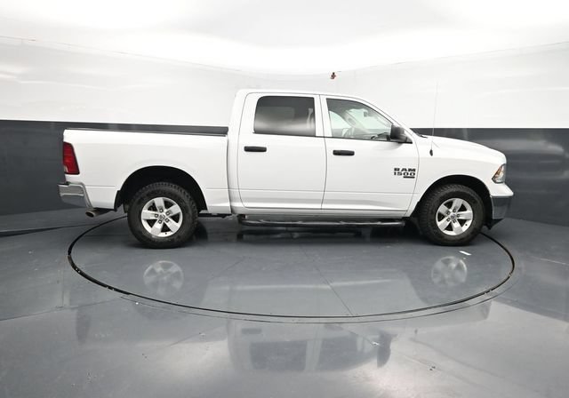 Used 2022 RAM 1500 Classic SLT AWD/4WD image 10