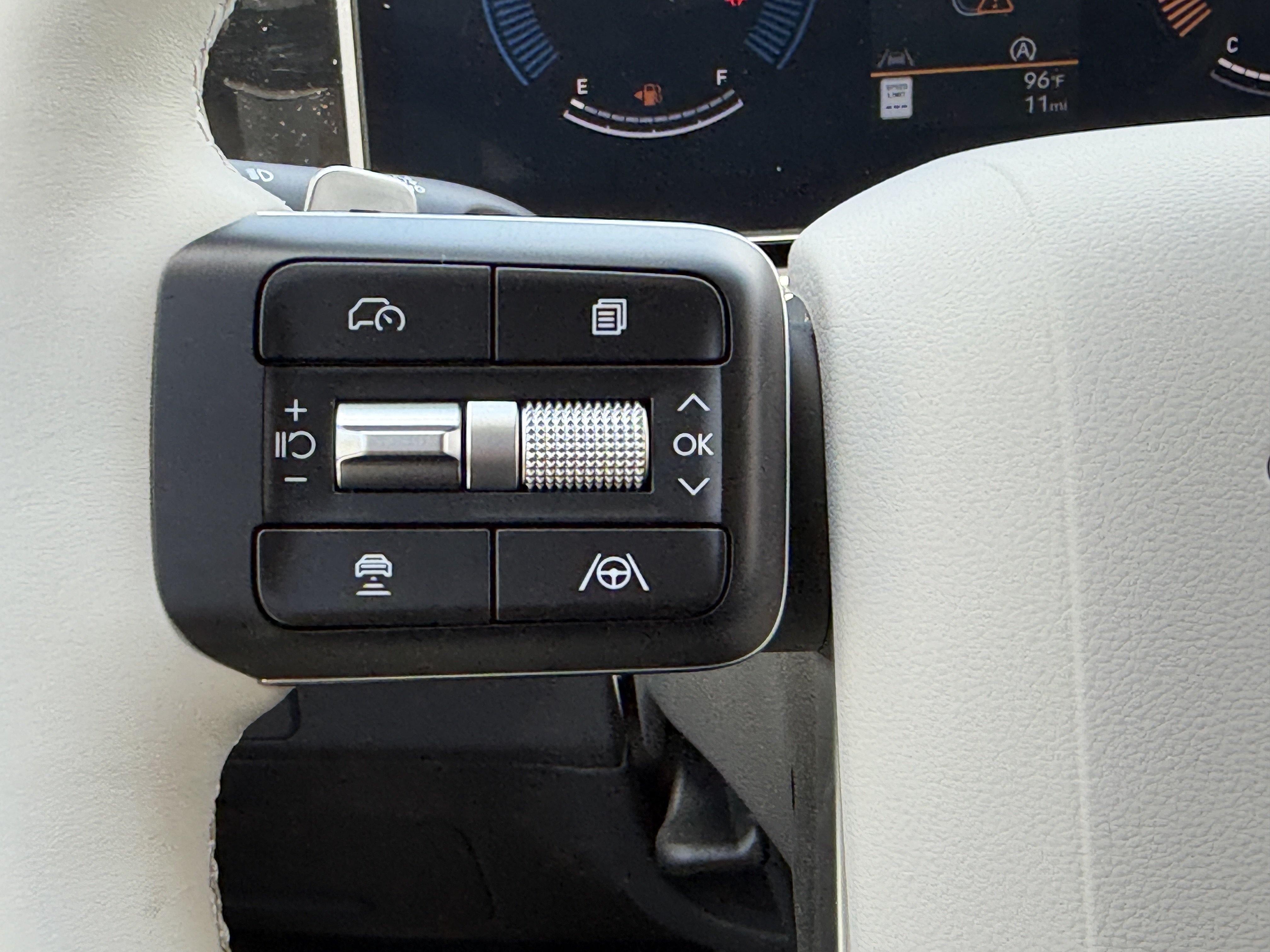 New 2027 Hyundai Santa Fe SE FWD image 31