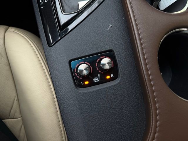 Used 2014 Toyota Avalon XLE FWD image 21
