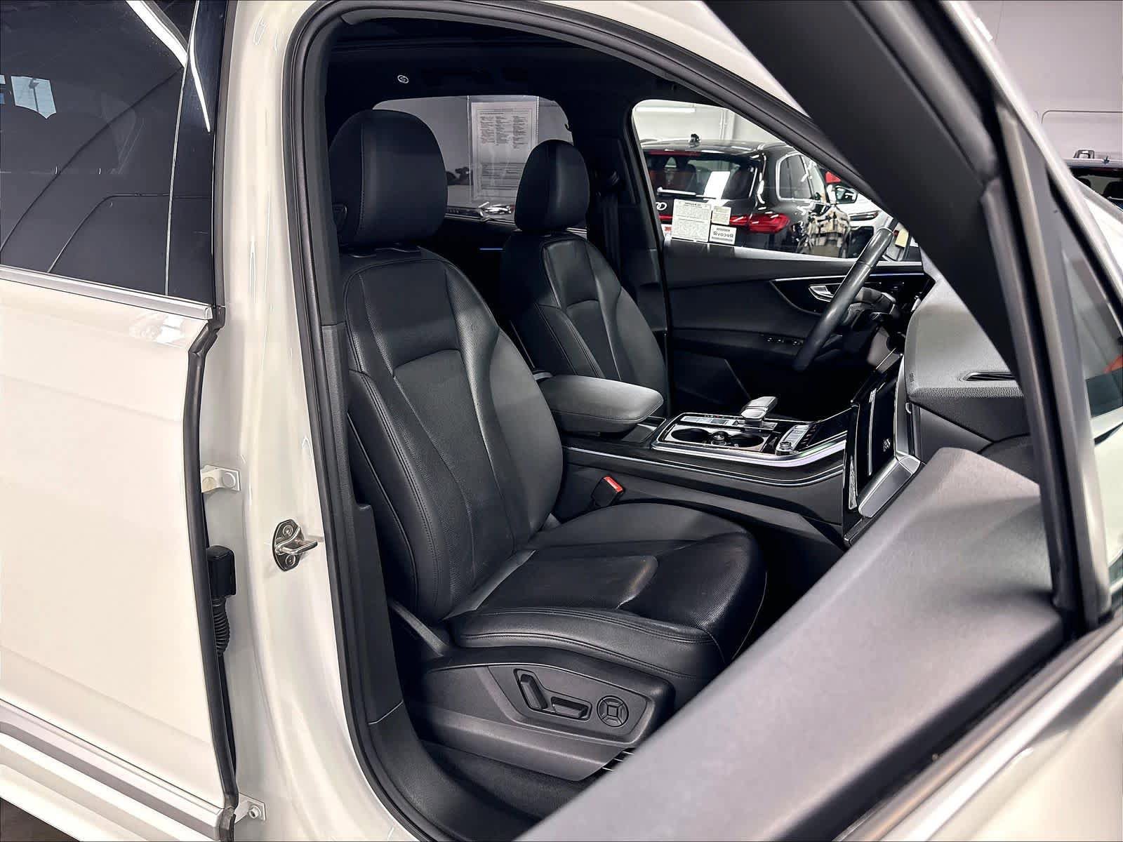 Used 2020 Audi Q7 3.0T Prestige w/ Prestige Package AWD/4WD image 10