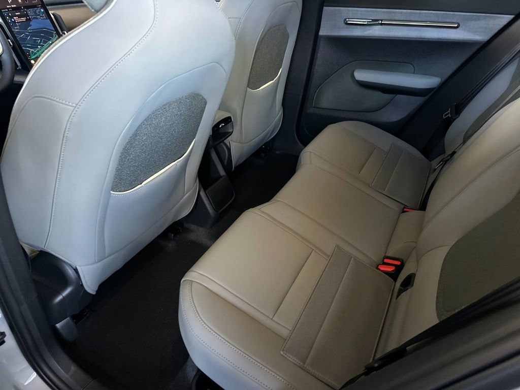 New 2026 Volvo EX30 Plus w/ Climate Package image 11