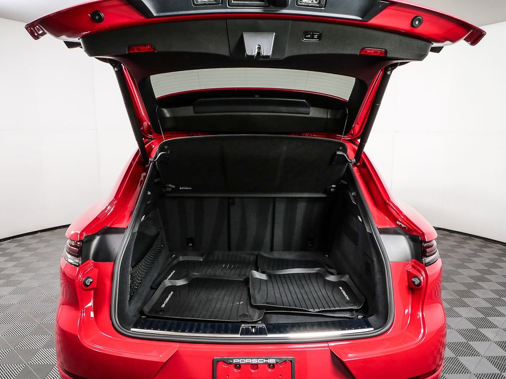 Certified 2024 Porsche Cayenne Coupe AWD/4WD image 31