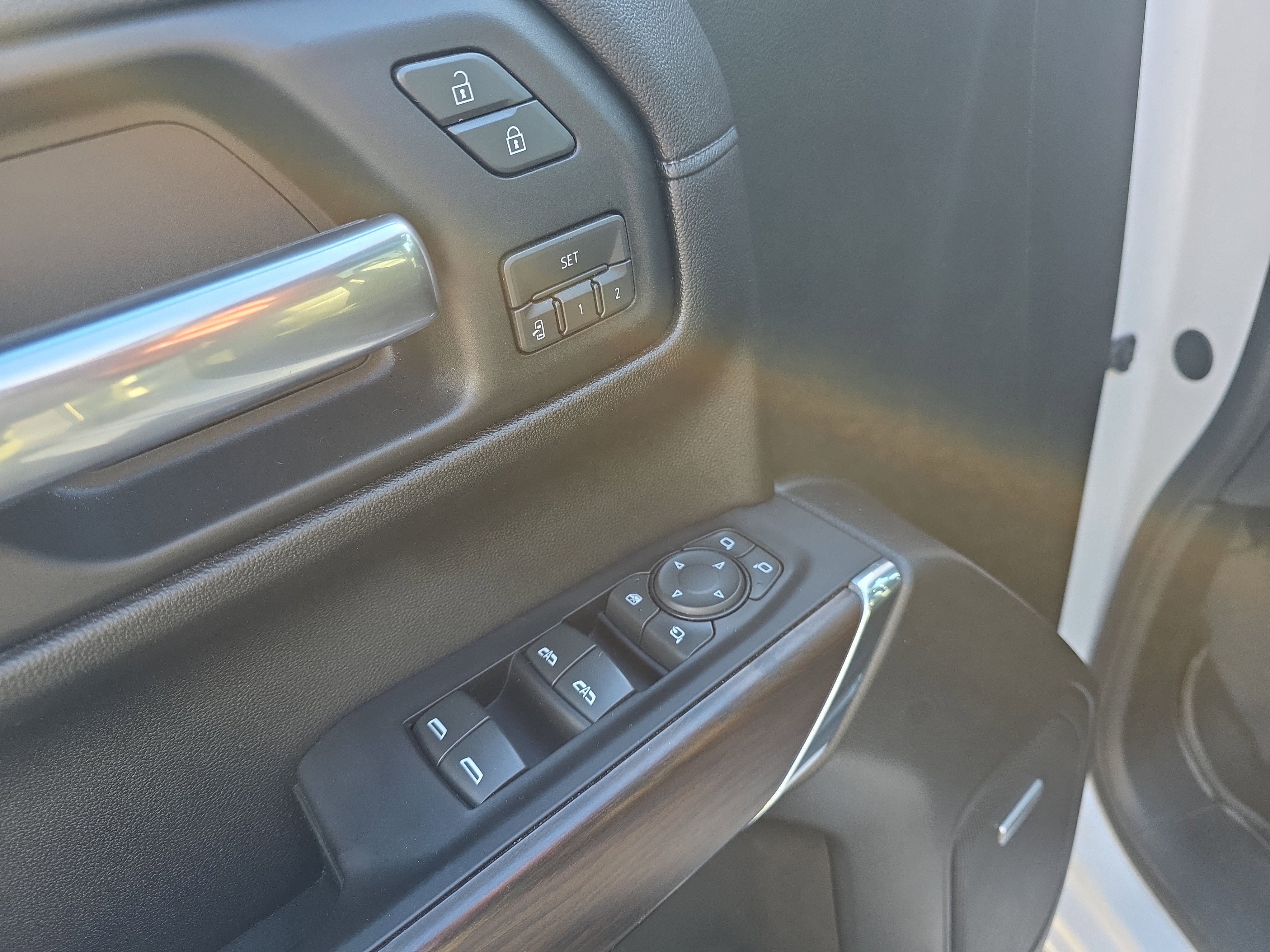 Used 2019 GMC Sierra 1500 SLT w/ SLT Premium Plus Package image 17