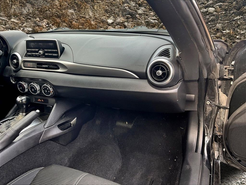 Used 2018 FIAT 124 Spider Classica image 15