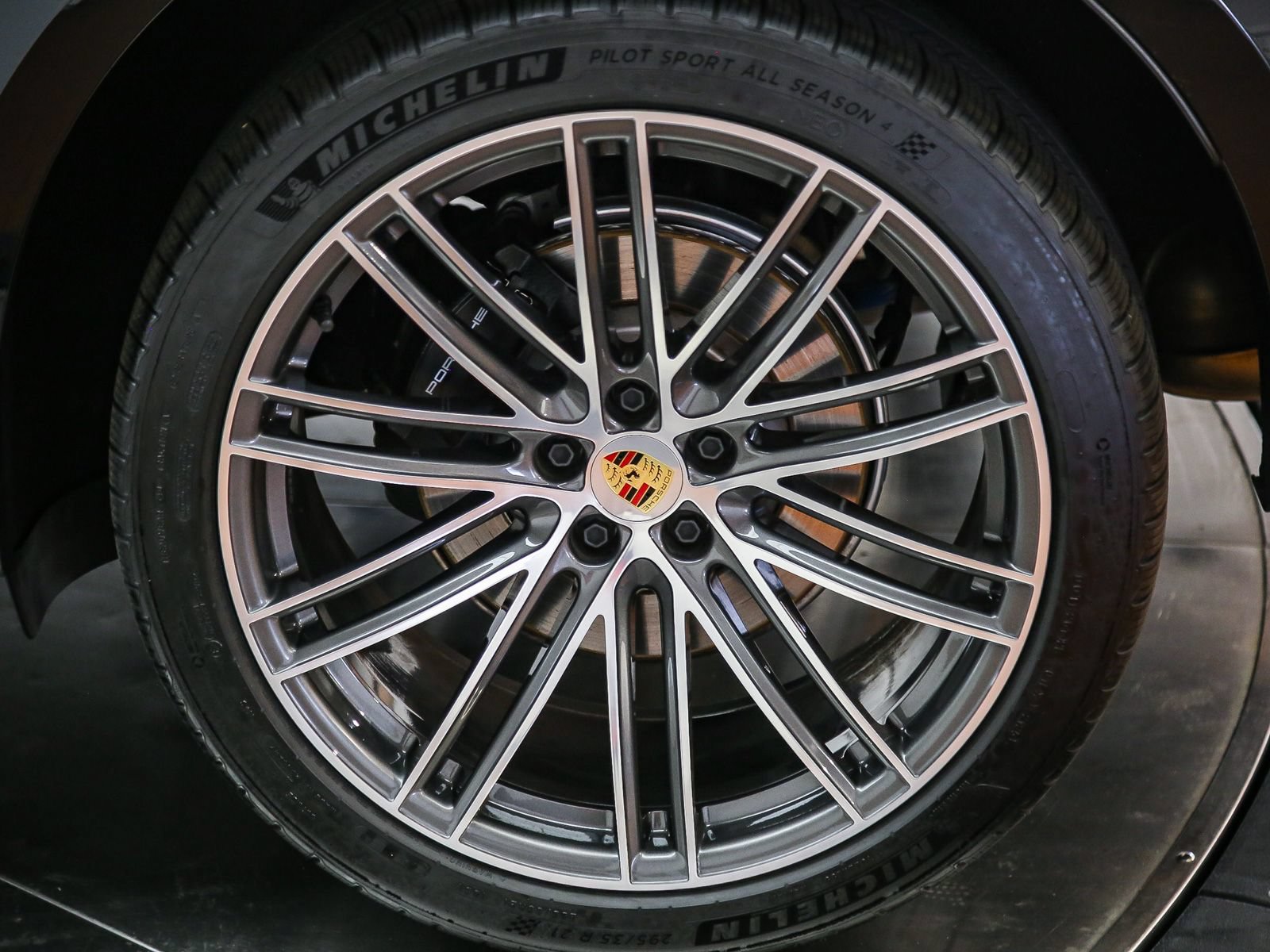 Certified 2026 Porsche Macan AWD/4WD image 14
