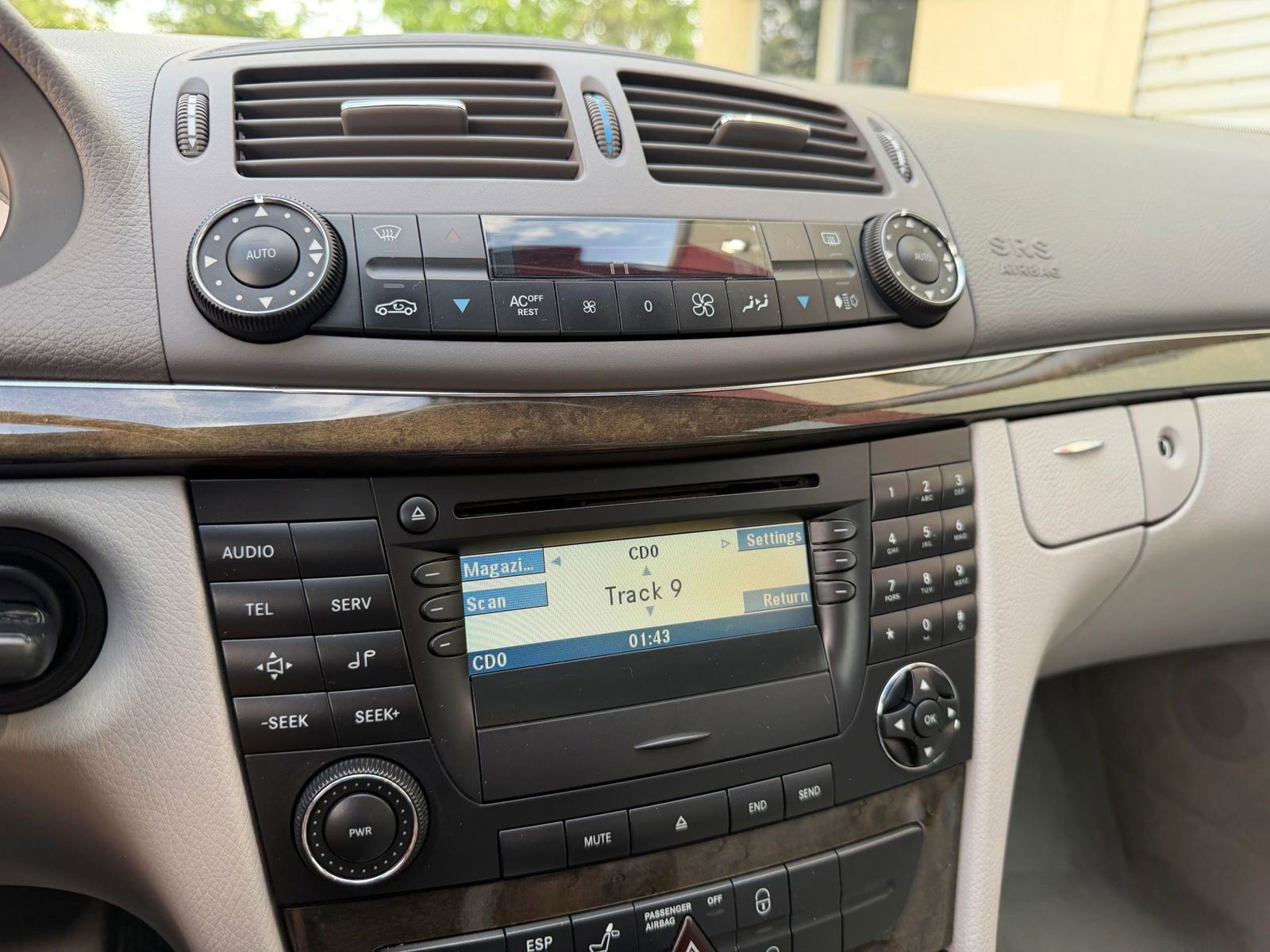 Used 2003 Mercedes-Benz E 500 Sedan image 78