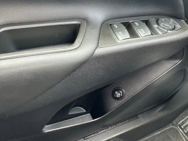 Used 2021 Chevrolet Equinox LT image 36