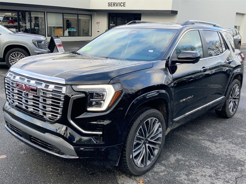 New 2026 GMC Terrain Denali w/ LPO, Floor Liner Package image 44