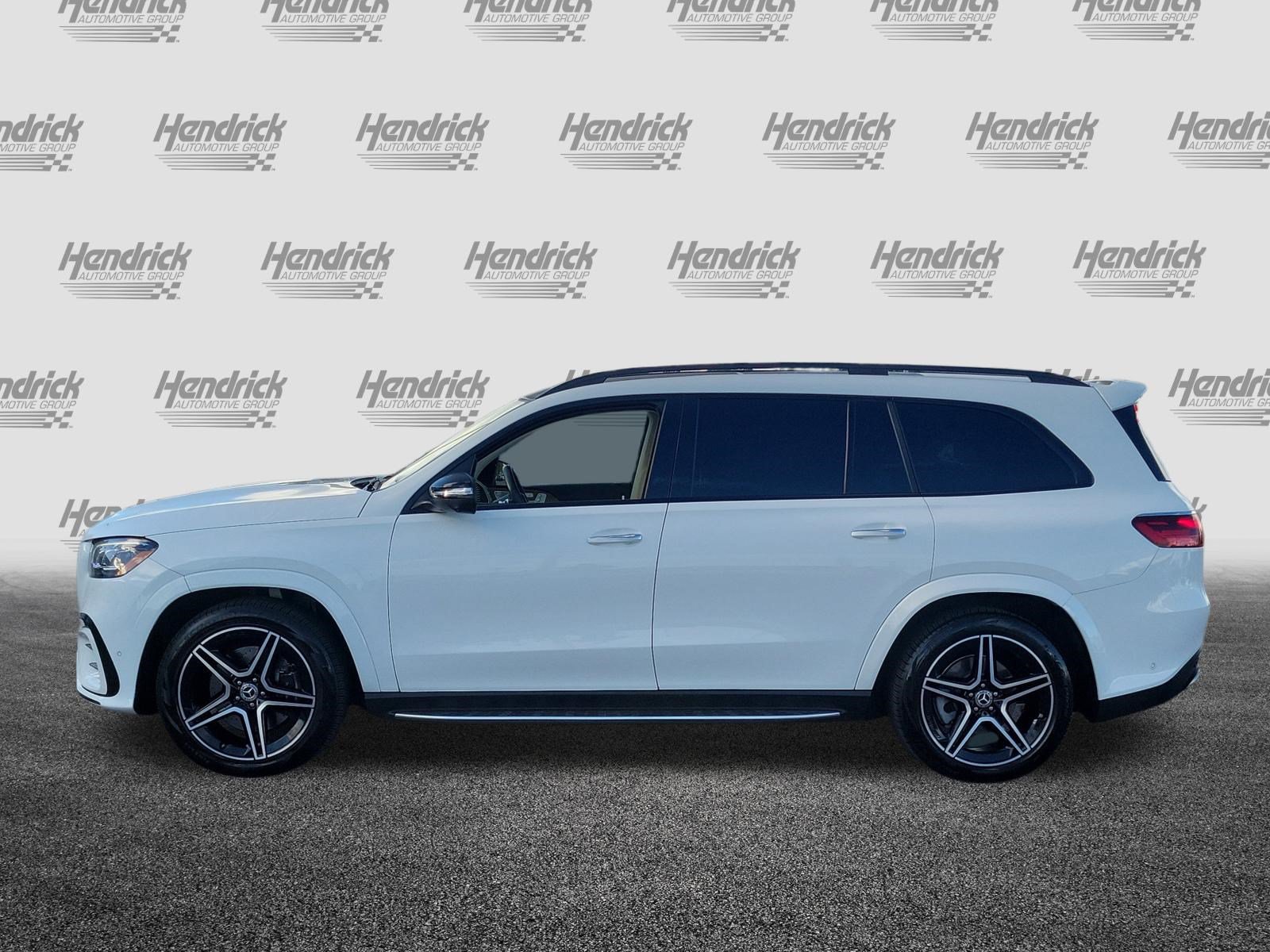 Used 2024 Mercedes-Benz GLS 450 4MATIC image 4
