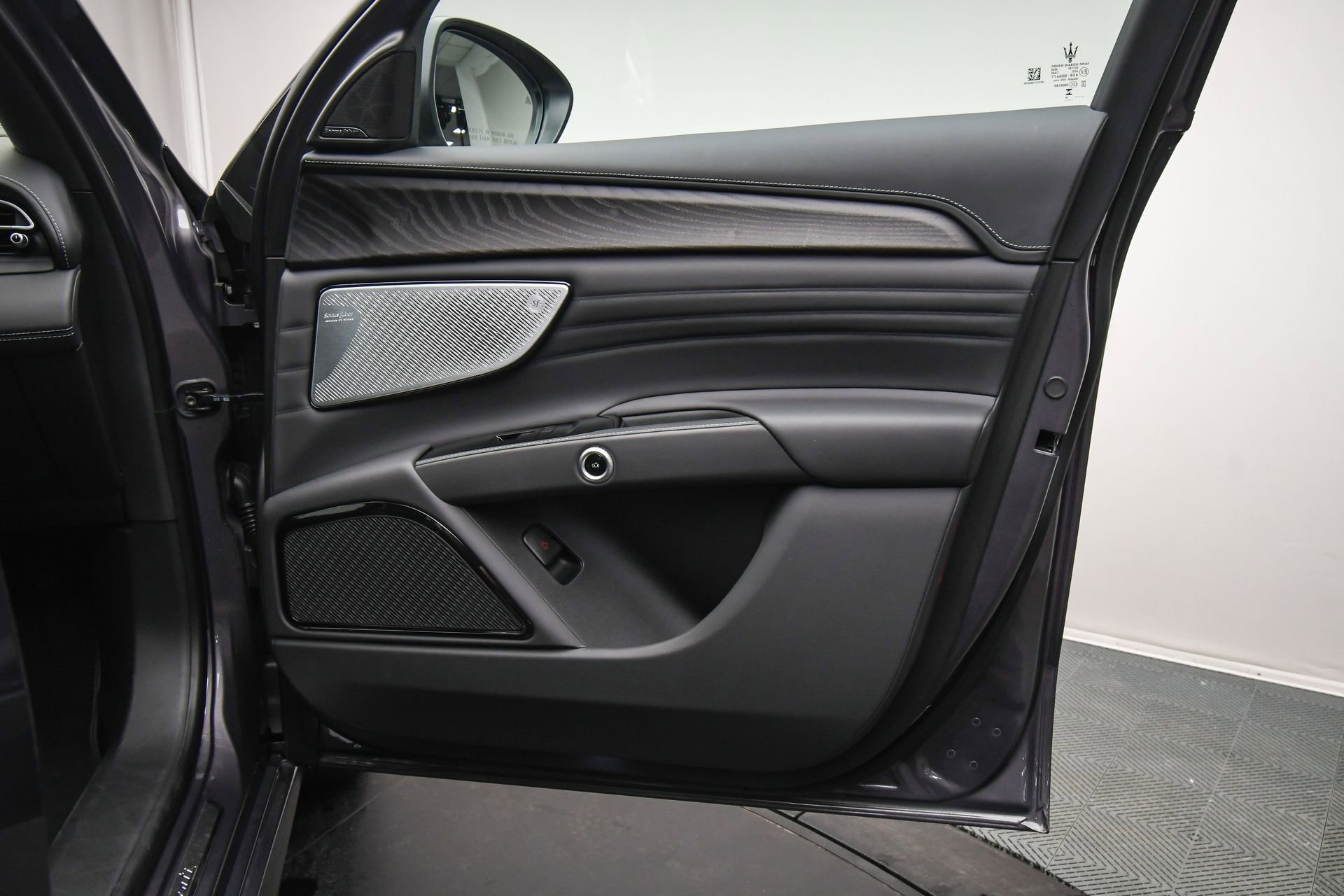 New 2025 Maserati Grecale GT image 42