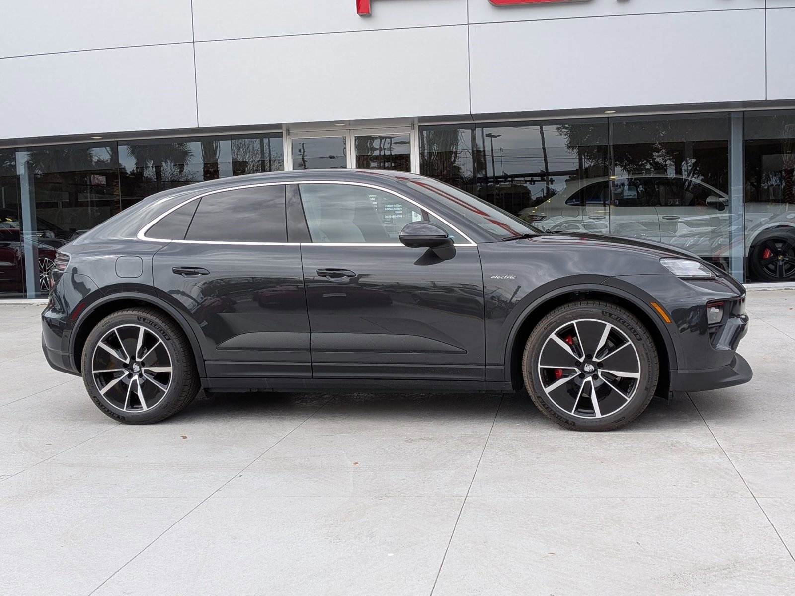 New 2026 Porsche Macan 4S Electric image 8