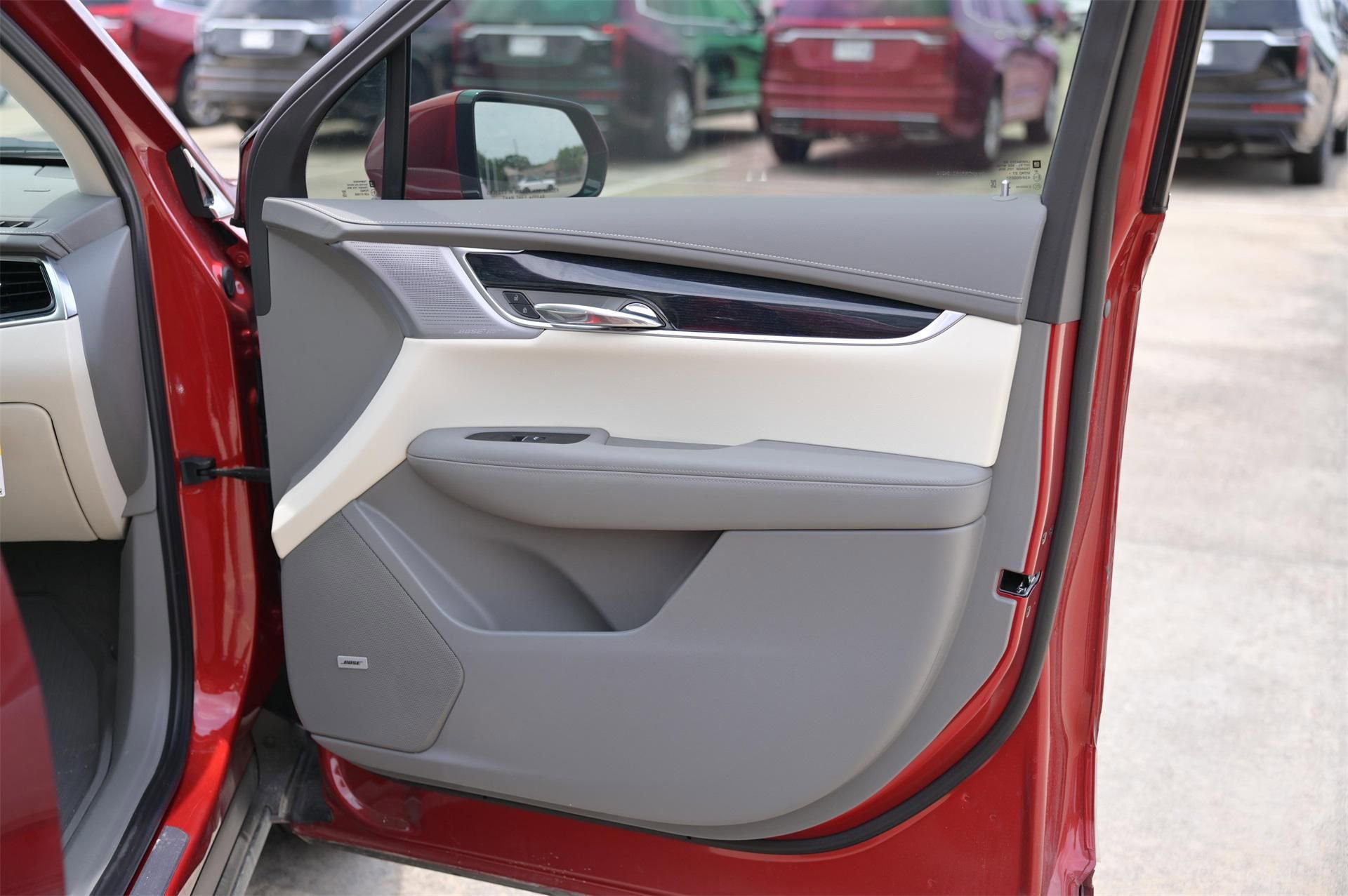 New 2025 Cadillac XT6 Premium Luxury w/ Technology Package image 27
