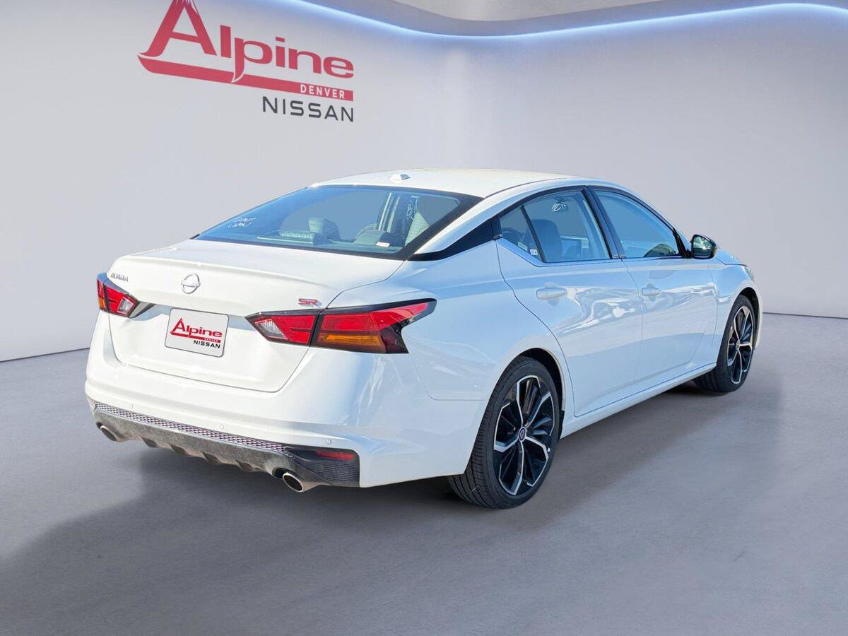 Used 2025 Nissan Altima 2.5 SR FWD image 5