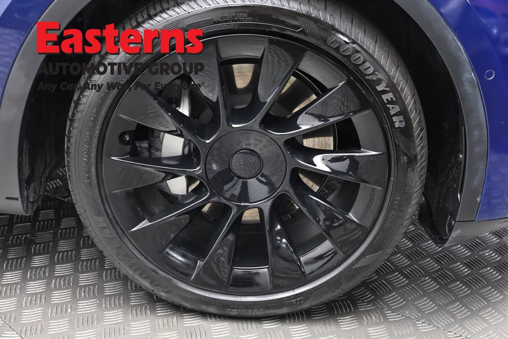 Used 2021 Tesla Model Y Long Range AWD/4WD image 25