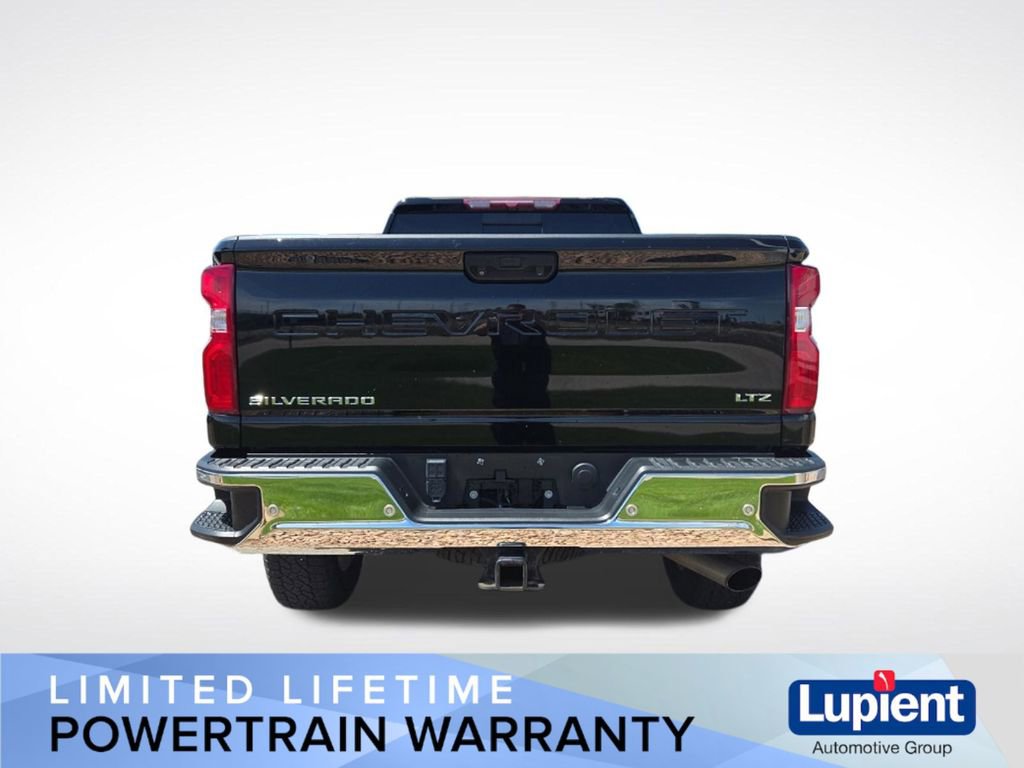 Used 2022 Chevrolet Silverado 2500 LTZ AWD/4WD image 5