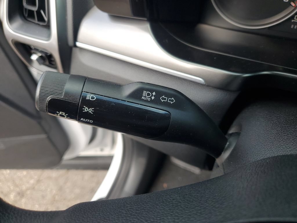 Certified 2023 Kia Sorento LX FWD image 15