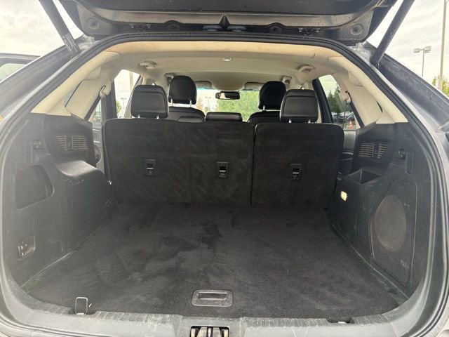 Used 2019 Ford Edge Titanium image 28