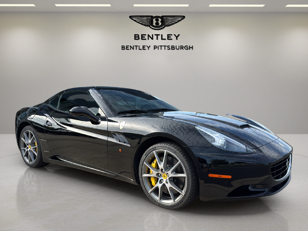 Used 2012 Ferrari California RWD image 11