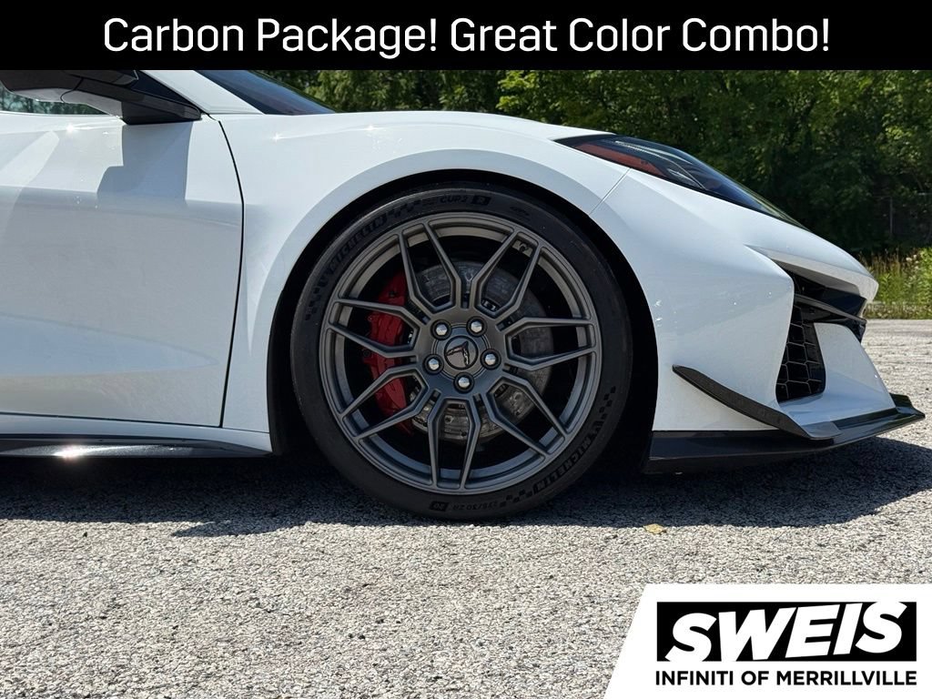 Used 2023 Chevrolet Corvette Z06 RWD image 15