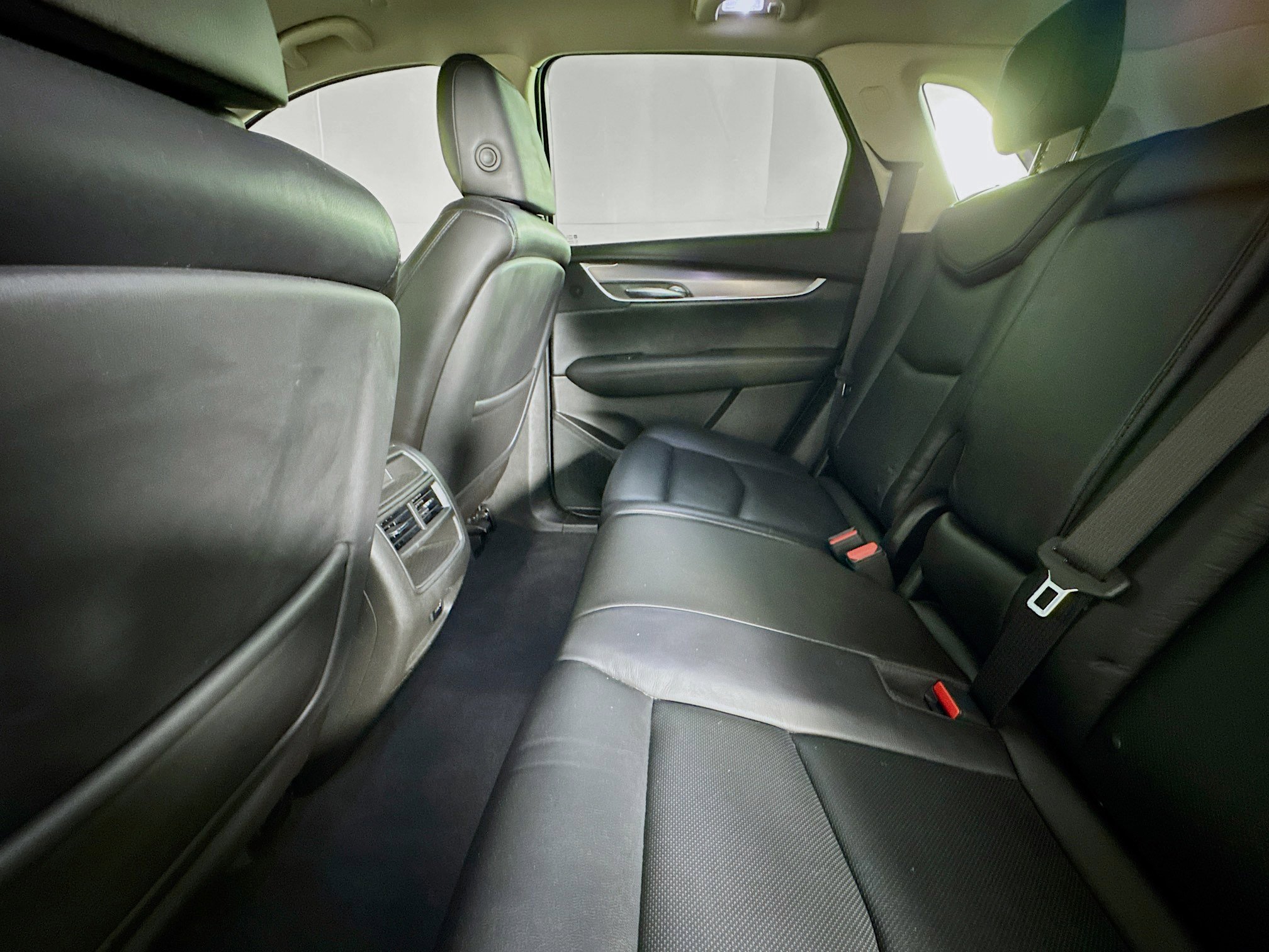 Used 2017 Cadillac XT5 Luxury image 24