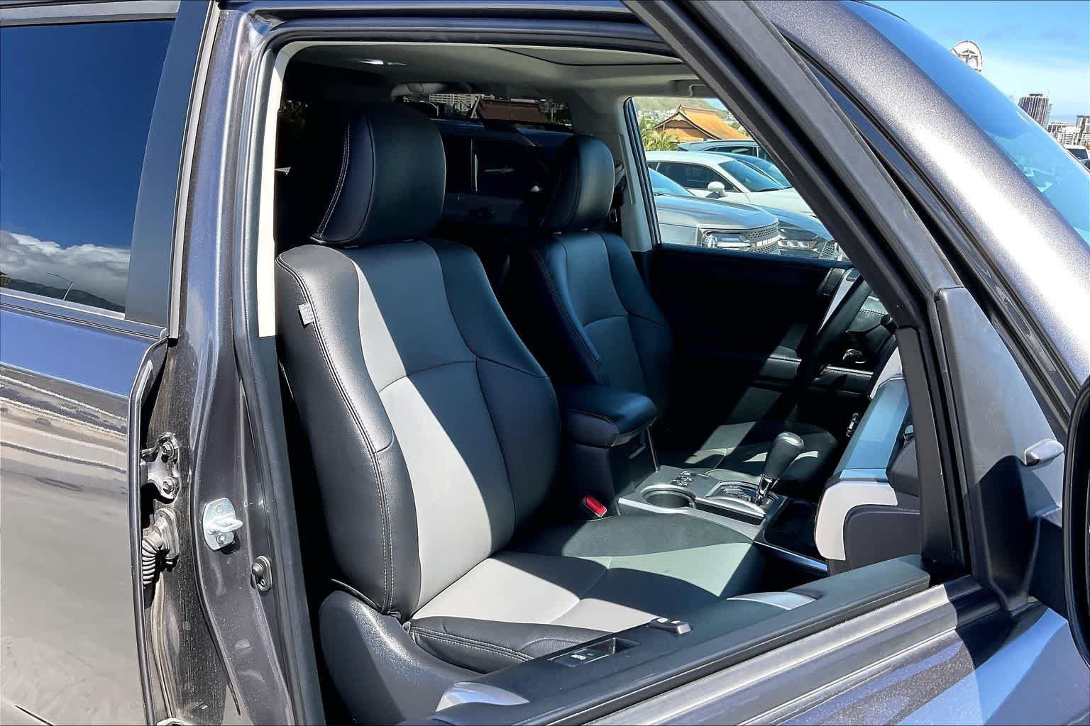 Used 2021 Toyota 4Runner SR5 Premium w/ Moonroof Package AWD/4WD image 13