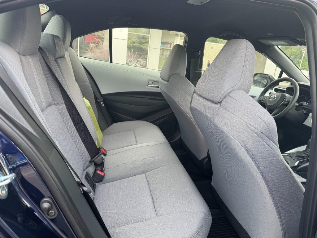 New 2026 Toyota Corolla SE w/ SE Premium Package FWD image 6