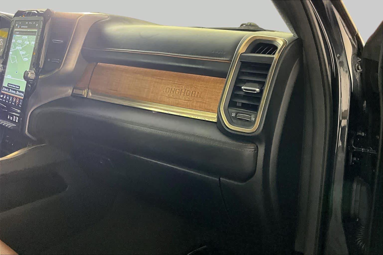 Used 2019 RAM 1500 Limited AWD/4WD image 16