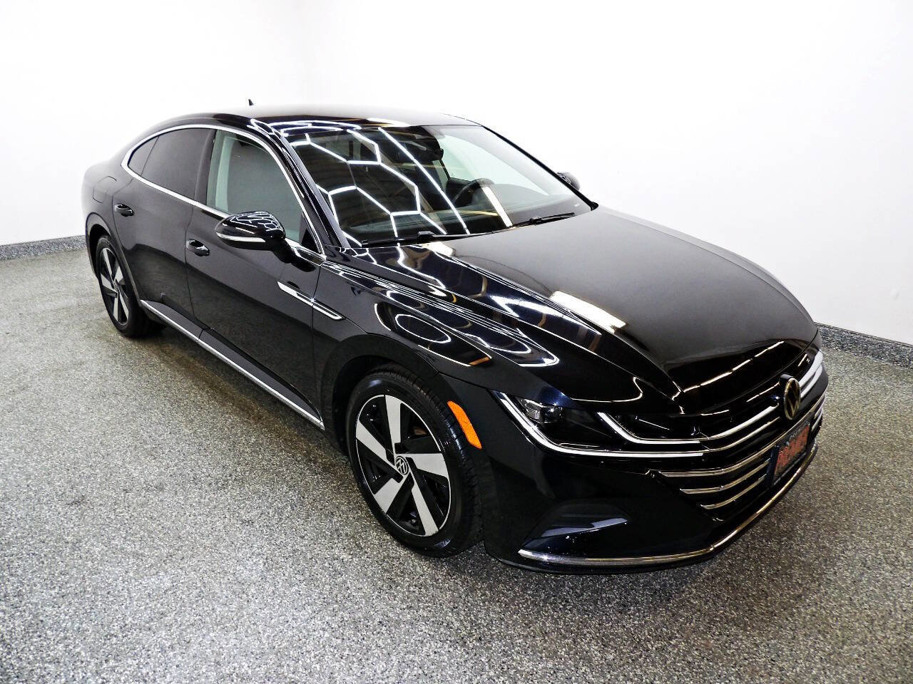 Used 2021 Volkswagen Arteon SE w/ Luggage Net & Mats Package FWD image 3