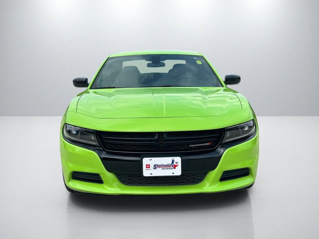 Used 2023 Dodge Charger SXT w/ Blacktop Package RWD image 2