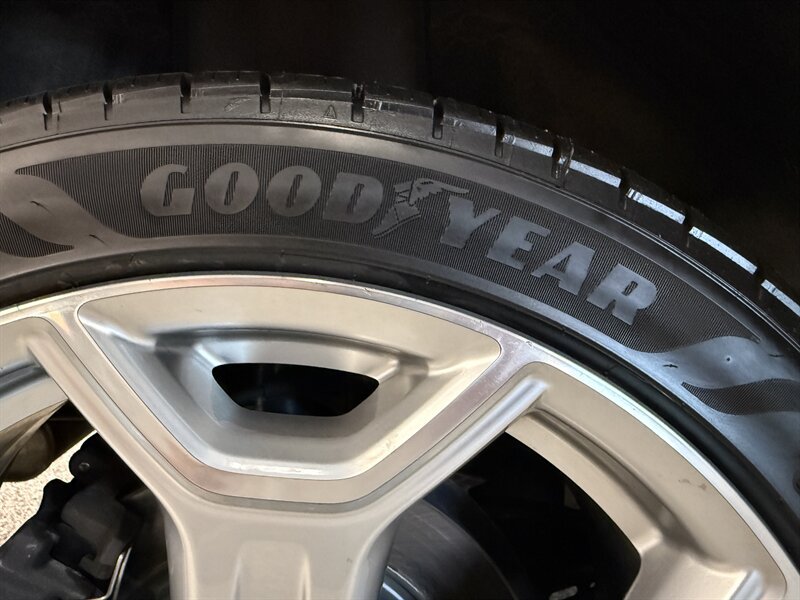 Used 2019 Ford Escape Titanium AWD/4WD image 26