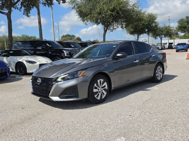 Certified 2025 Nissan Altima 2.5 S FWD image 4