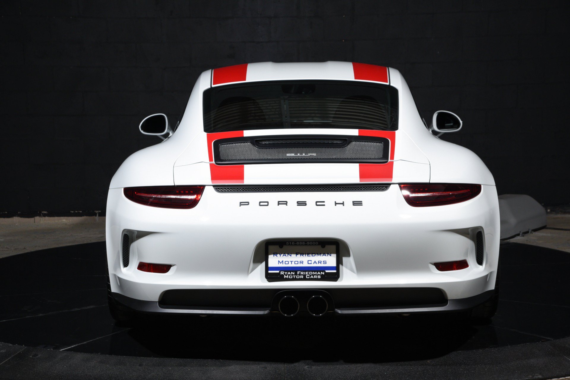 Used 2016 Porsche 911 R RWD image 11