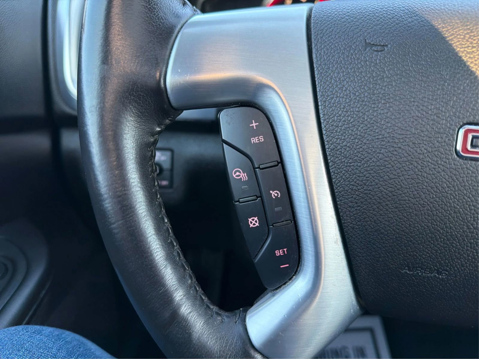 Used 2017 GMC Acadia Limited SLT image 32