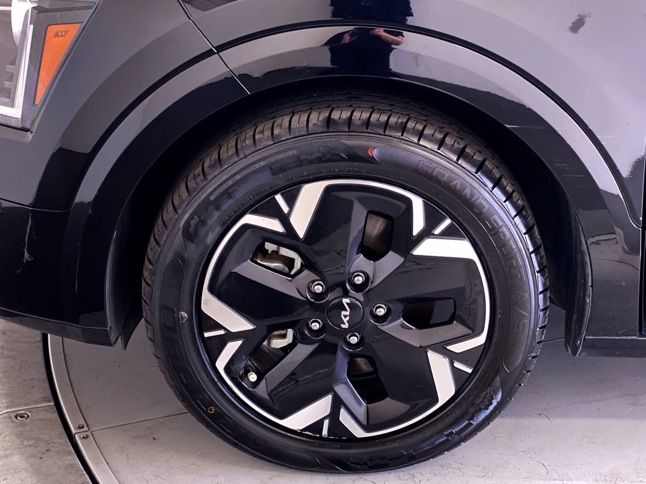 Certified 2023 Kia Niro Wind FWD image 12