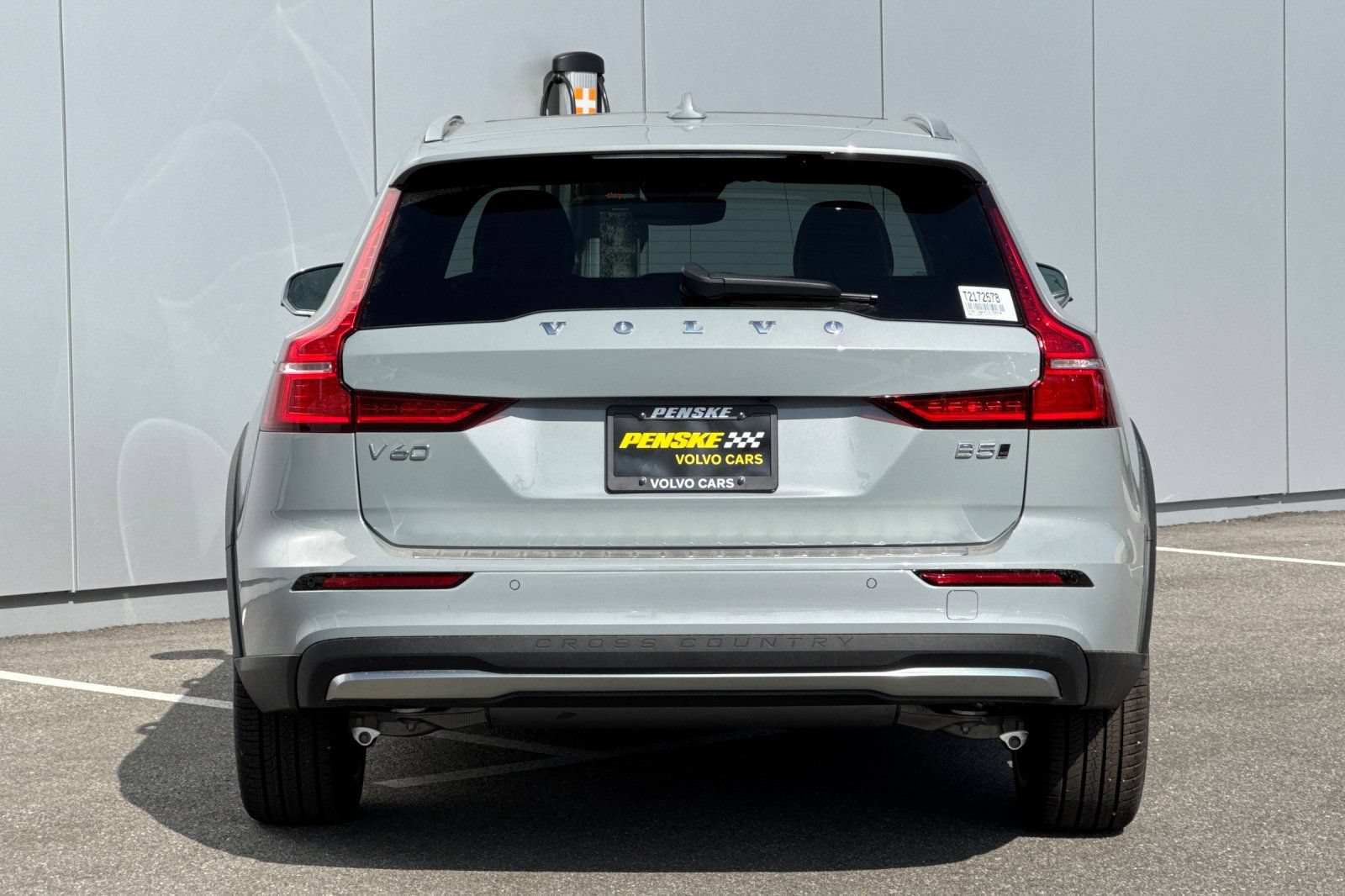 New 2026 Volvo V60 B5 Cross Country Plus w/ Climate Package AWD/4WD image 4