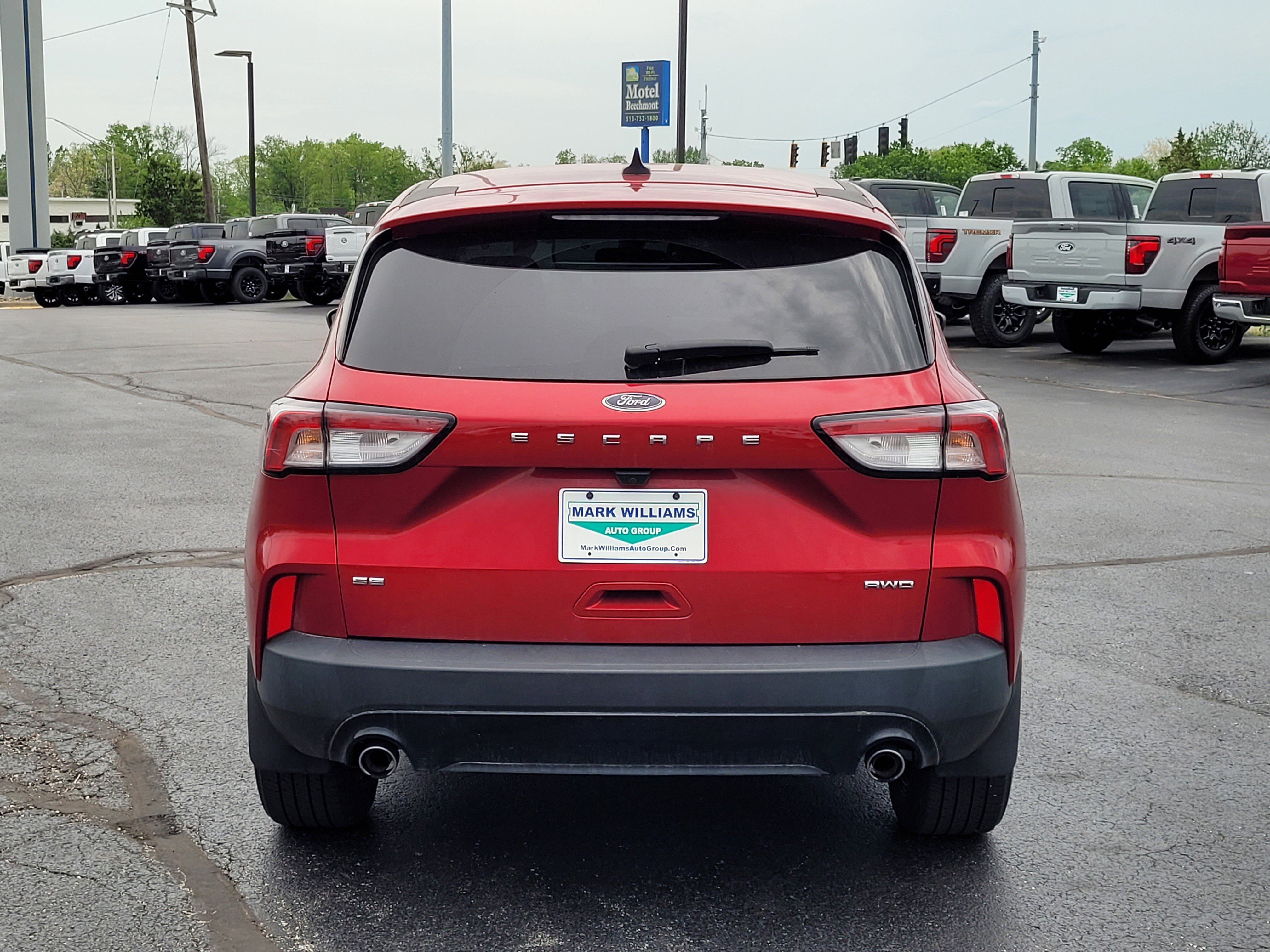 Used 2022 Ford Escape SE w/ SE Sport Appearance Package AWD/4WD image 5