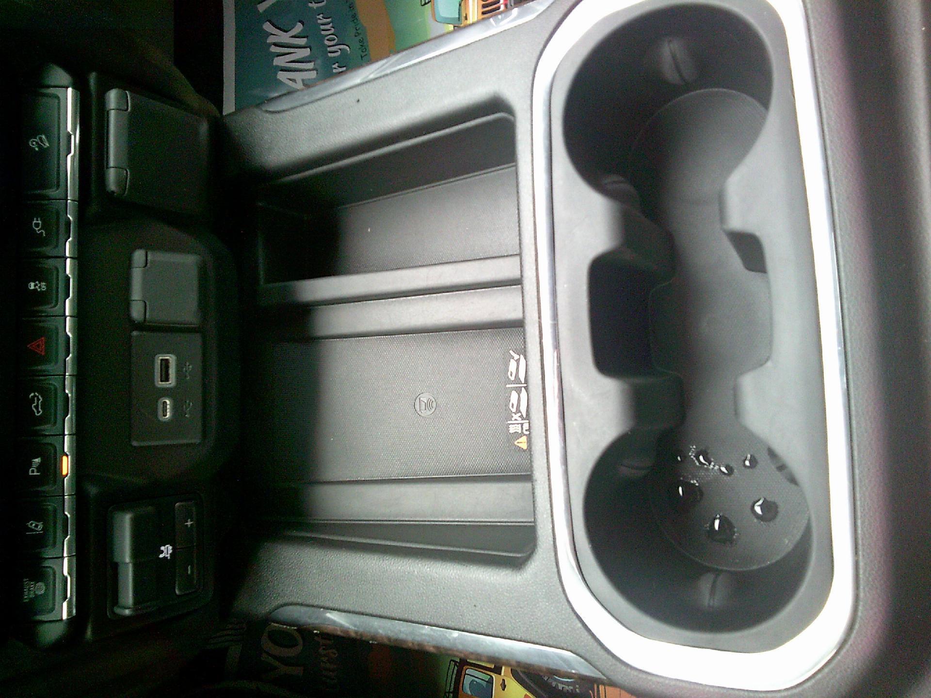 Used 2022 GMC Sierra 3500 Denali w/ Technology Package image 17