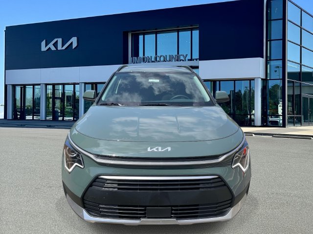 New 2026 Kia Niro EX FWD image 2