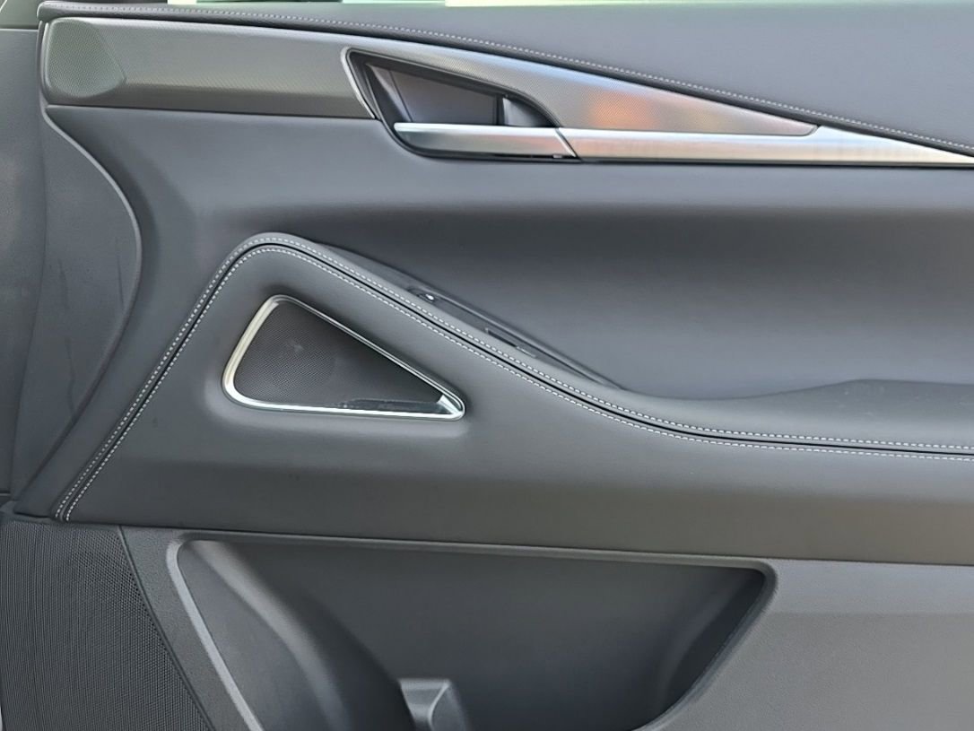 New 2026 INFINITI QX60 Luxe image 35