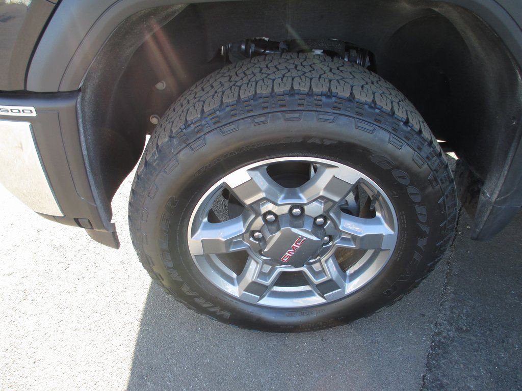 Used 2025 GMC Sierra 2500 SLT w/ SLT Premium Package image 14