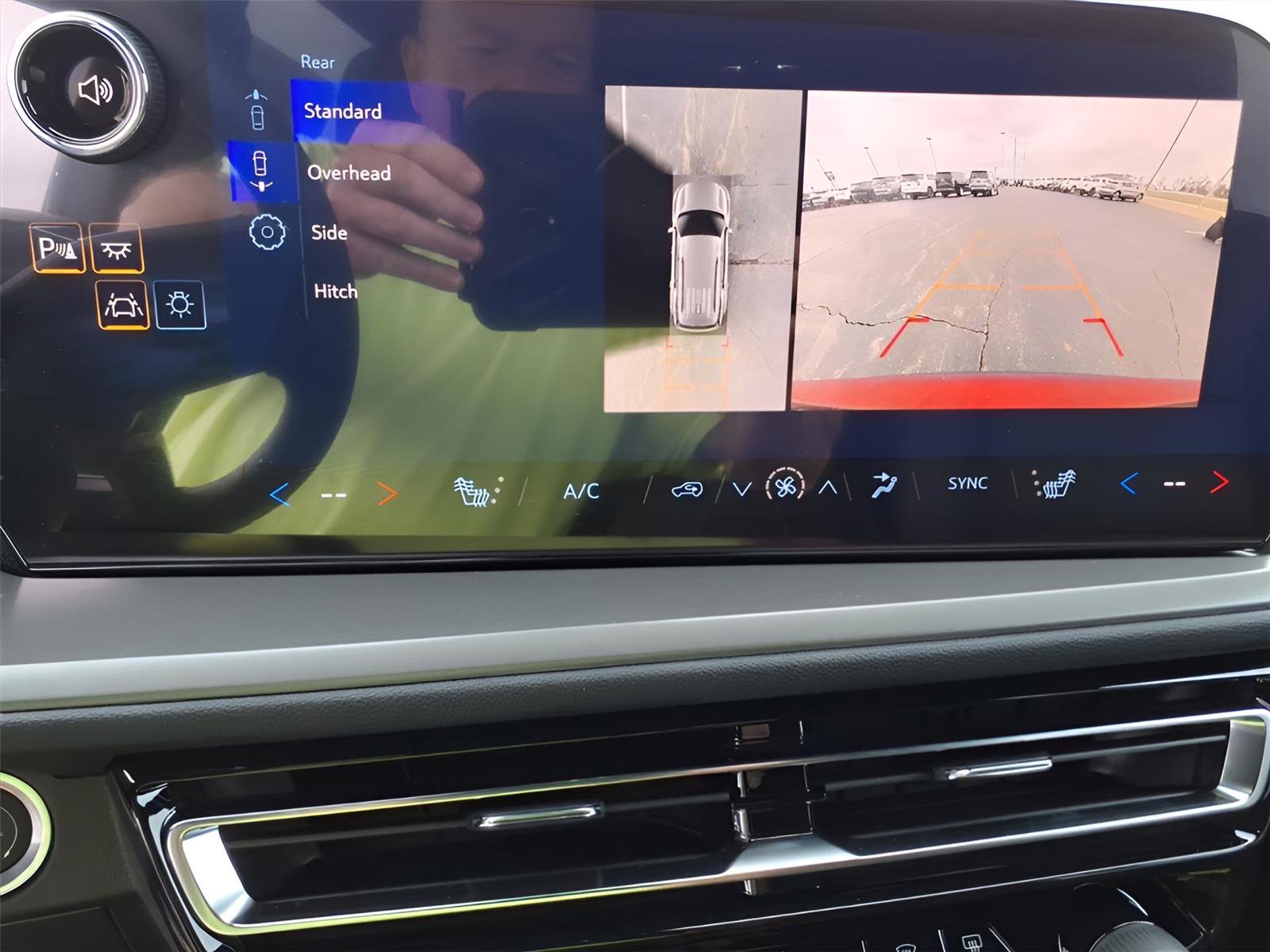 New 2026 Chevrolet Traverse LT w/ Sun and Wheel Package image 25