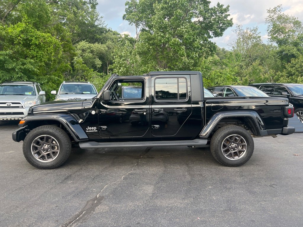 Used 2021 Jeep Gladiator Overland image 2