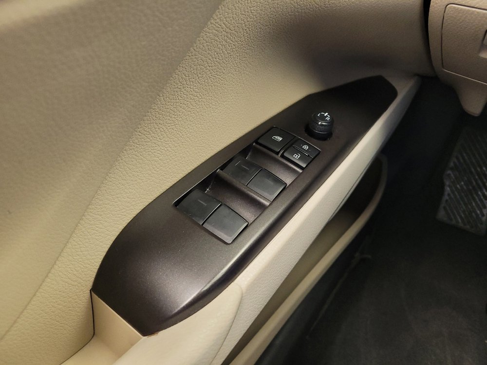 Used 2023 Toyota Camry LE image 27