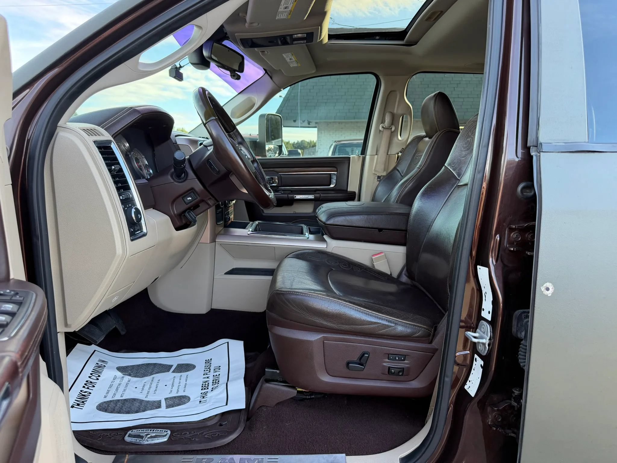 Used 2014 RAM 3500 Laramie Longhorn AWD/4WD image 11