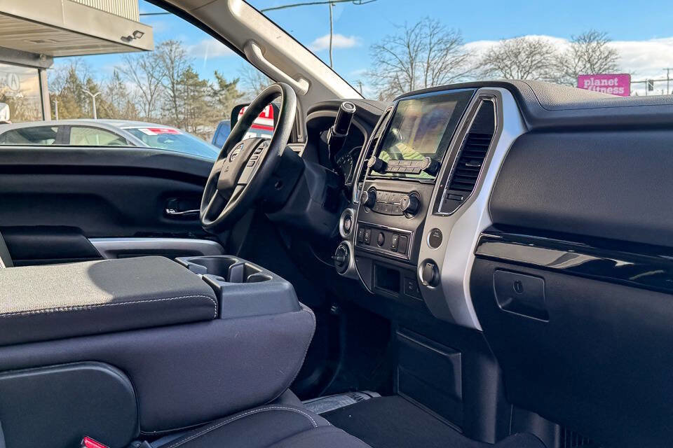 Used 2021 Nissan Titan SV w/ Accessory Utility Package image 13