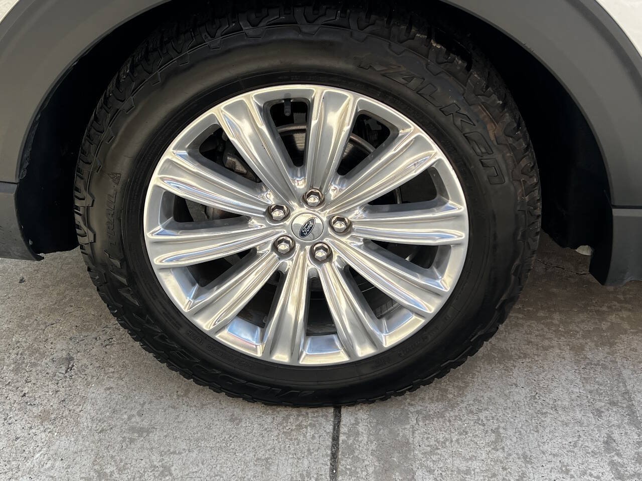 Used 2020 Ford Explorer Limited RWD image 10