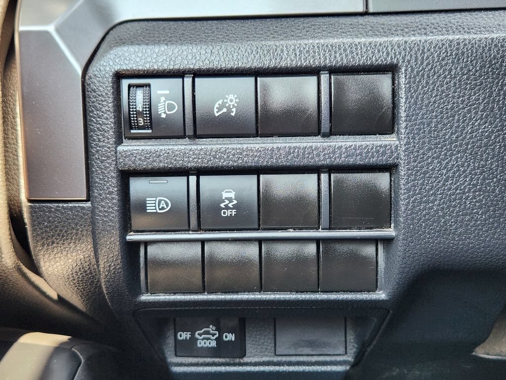 Used 2024 Toyota Tacoma SR5 AWD/4WD image 14
