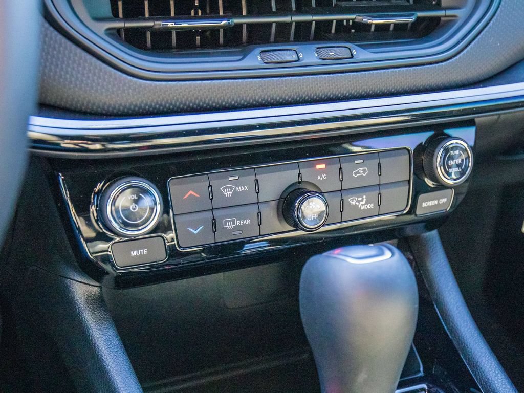 New 2026 Jeep Compass Latitude AWD/4WD image 42