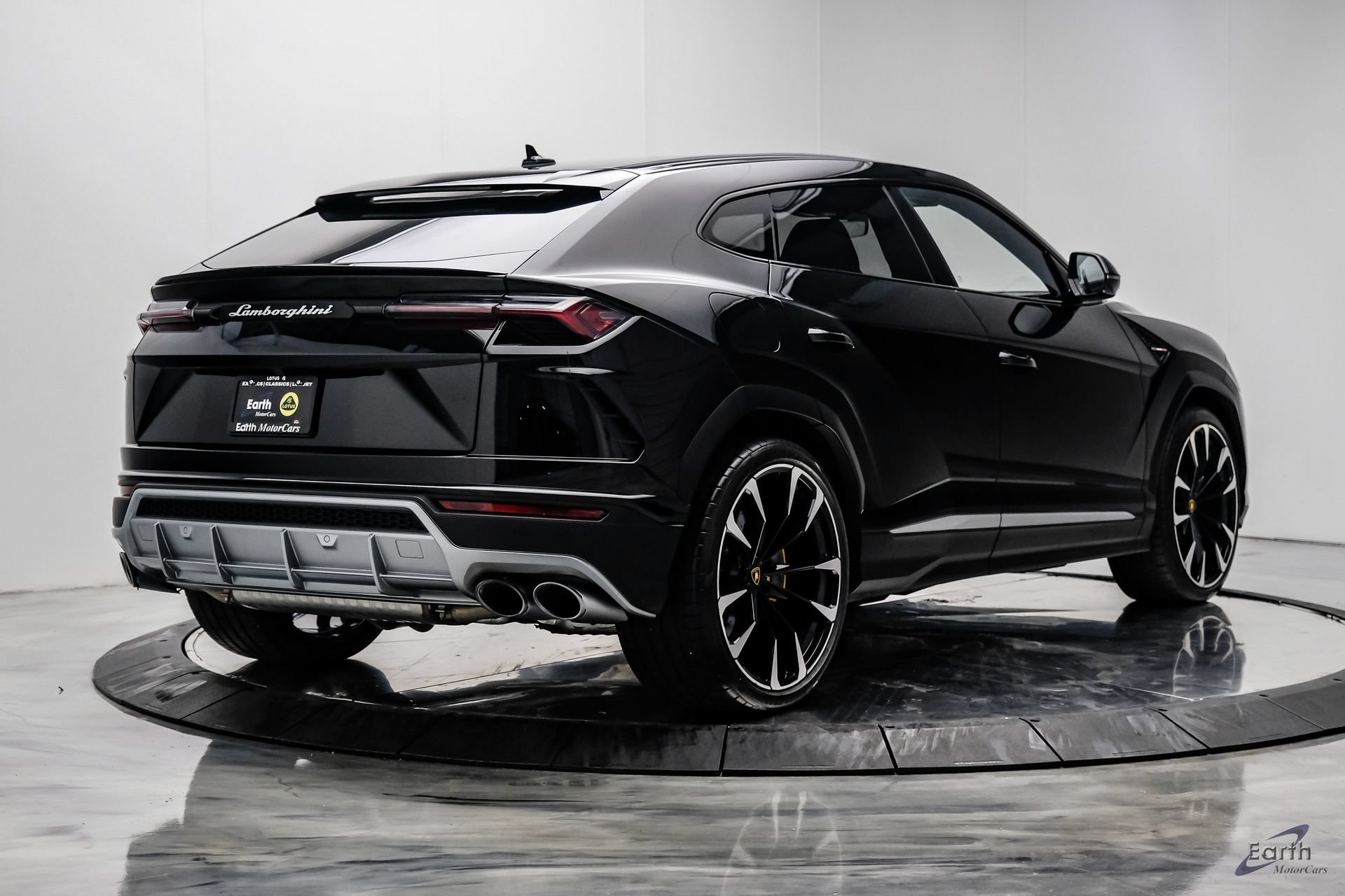 Used 2022 Lamborghini Urus AWD/4WD image 16